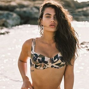 L*Space Camellia Bralette Bikini Top Floral Lotus M